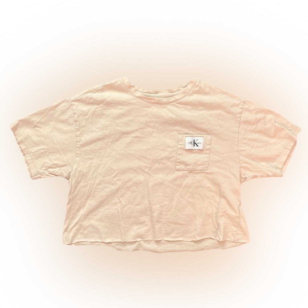 CALVIN KLEIN JEANS CREAM LOGO CROPPED TEE SHIRT // SIZE SMALL⭐️